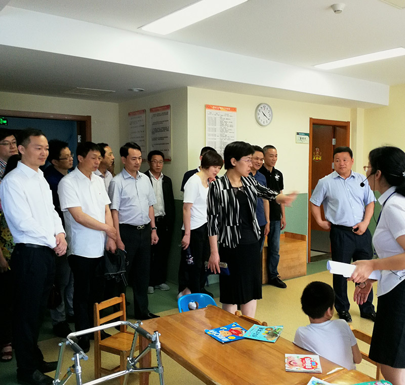 2018年5月21日，，，，，，吴江福利院慰问捐款